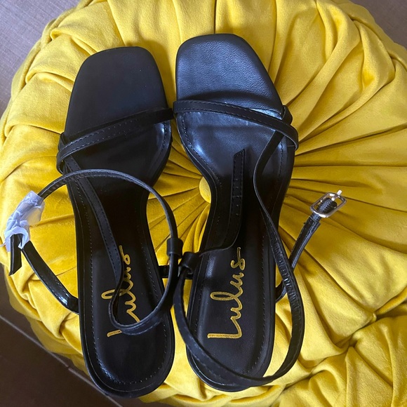 Strappy sandals - Picture 1 of 6